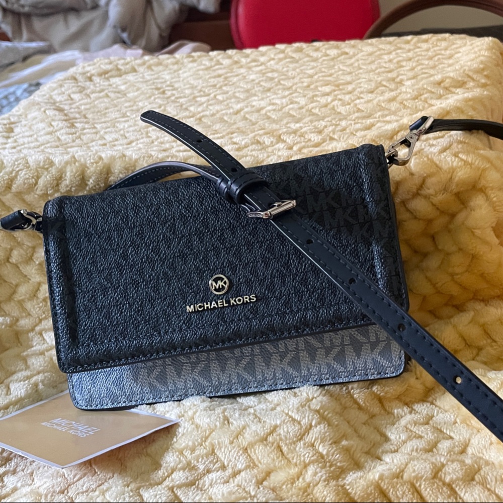 Michael Kors Black and Blue Crossbody Wallet - Picture 6 of 6